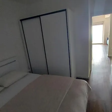 5118-7 For 4 Pers In Apartman *