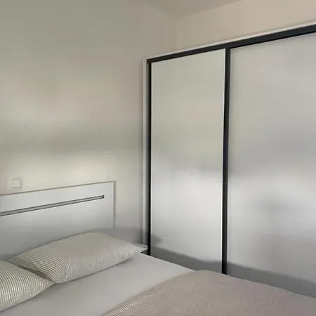 Apartman 5118-7 For 4 Pers In Lokva Rogoznica